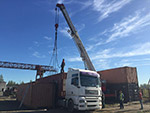 Storage of cargo in an outdoor warehouse